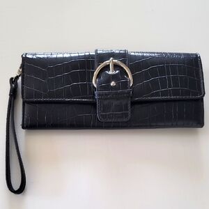 Elegant Black Crocodile-Embossed Clutch
